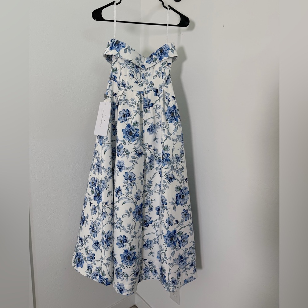 Club L London Blue Porcelain Print Bandeau Midi Dress With Volume Skirt - NWT - Picture 10 of 10